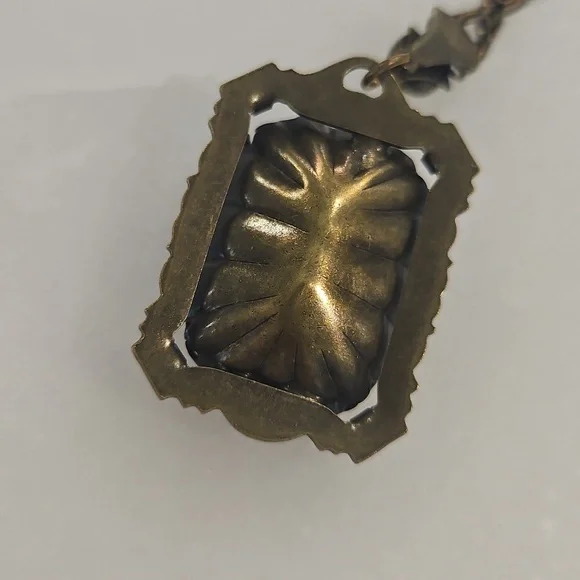 Vintage Banana Bob Necklace - Picture 5 of 5